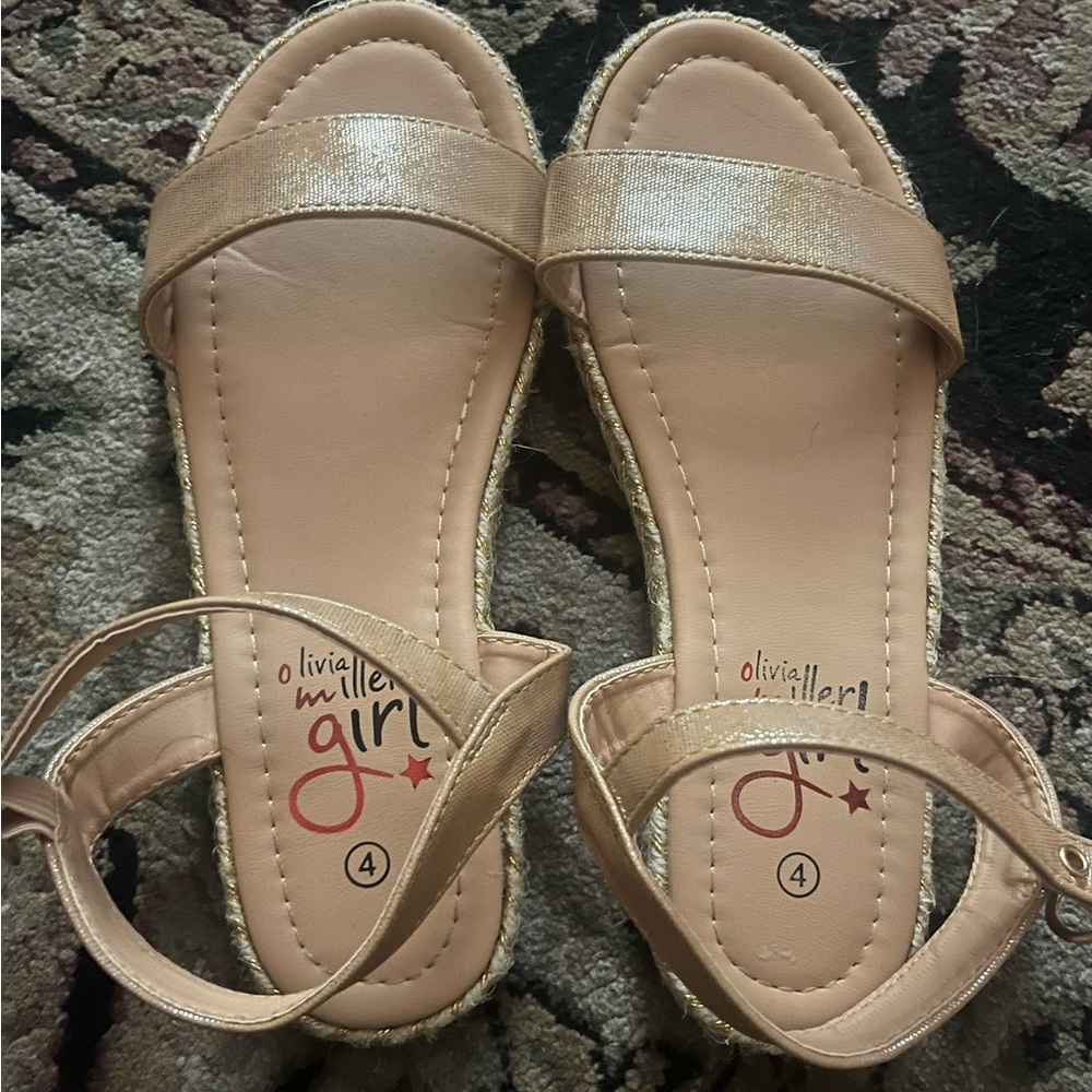 Shoes - Picture 3 of 4